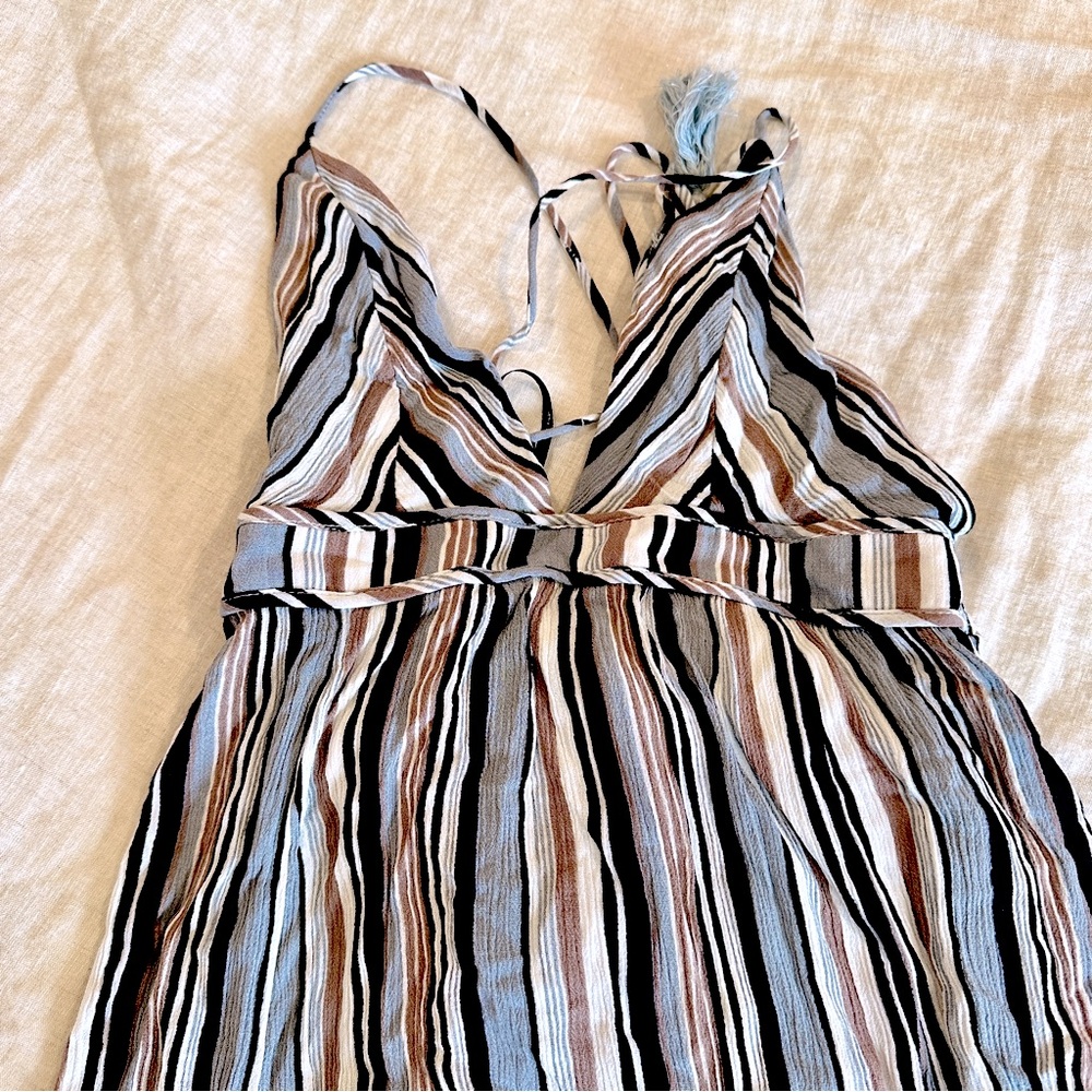 Lulu's Dress - Picture 6 of 12